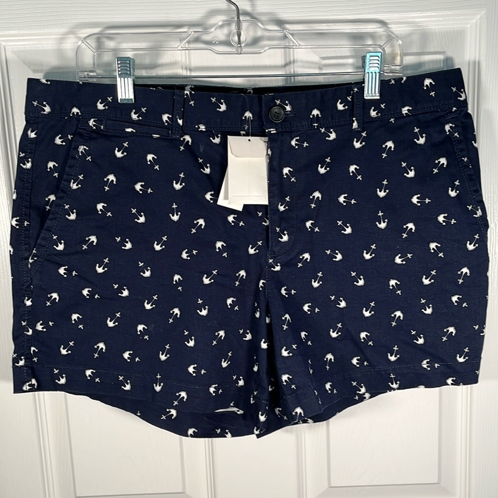Banana republic shorts, size 14, navy with white anchors